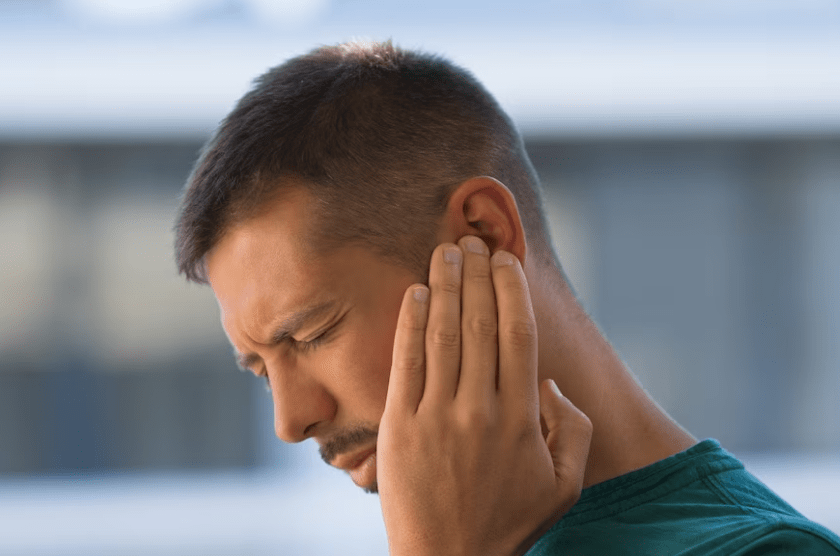 کم شنوایی یک طرفه و راه درمان چیست؟